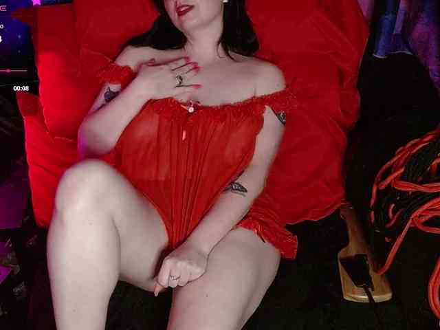 The-Edge-Doll webcam