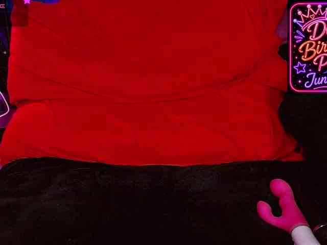 The-Edge-Doll webcam