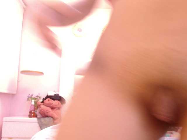 minene-mikami live cam on BongaCams