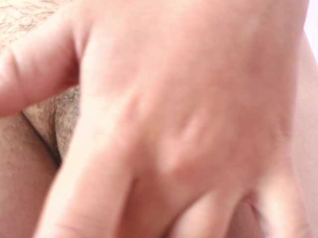 minene-mikami live cam on BongaCams