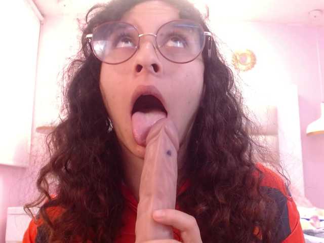 minene-mikami live cam on BongaCams