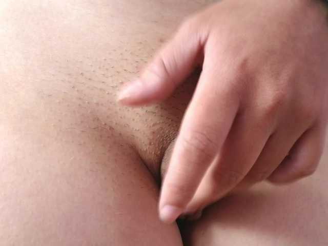 minene-mikami live cam on BongaCams