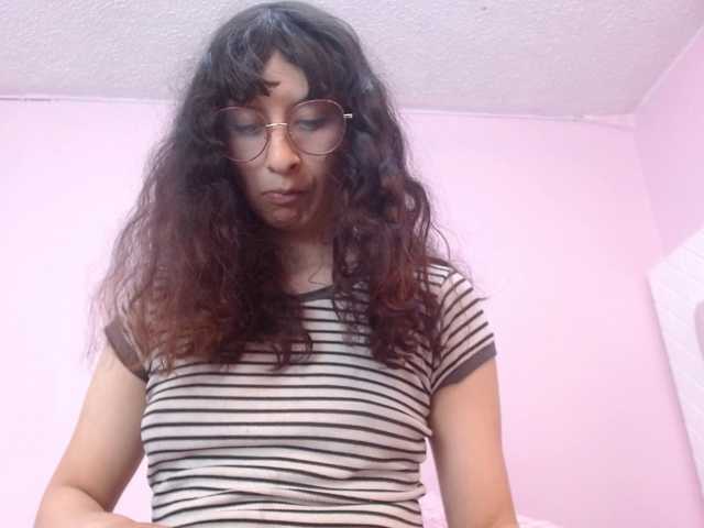 minene-mikami live cam on BongaCams