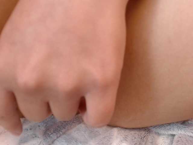 minene-mikami live cam on BongaCams