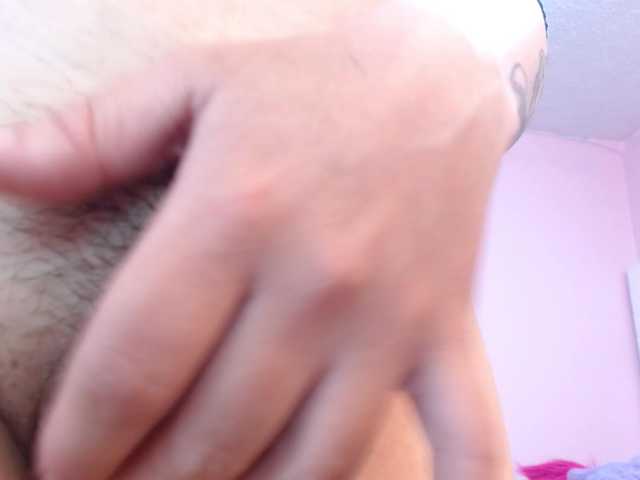 minene-mikami live cam on BongaCams