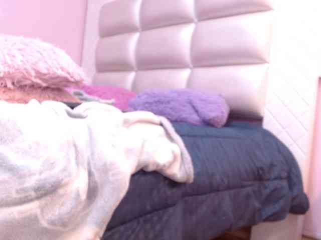 minene-mikami webcam