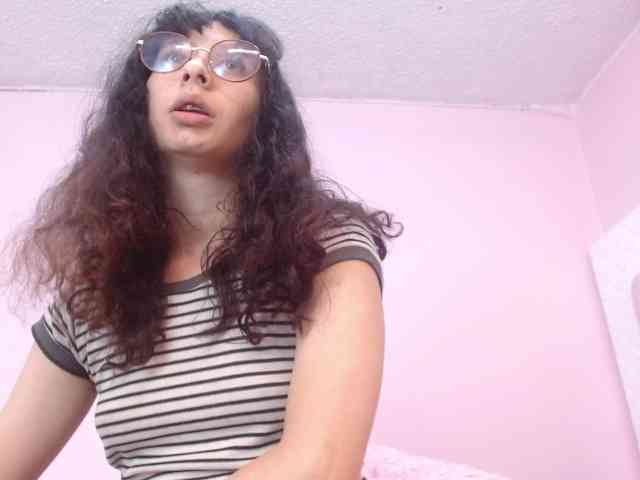minene-mikami webcam