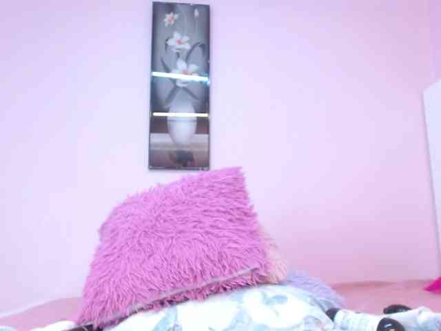 Modelo: minene-mikami