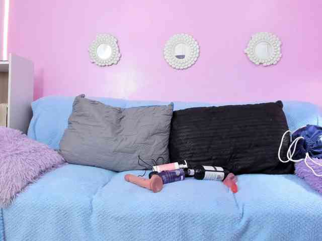 minene-mikami webcam