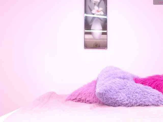 Modelo: minene-mikami
