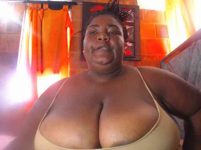 bustyboobsxxll