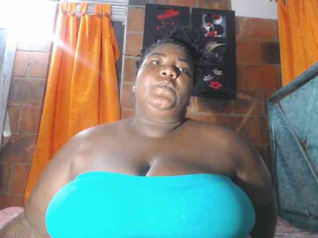 bustyboobsxxll