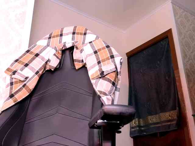 EricaWayne webcam