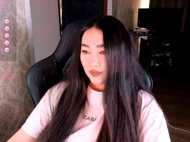 EricaWayne webcam