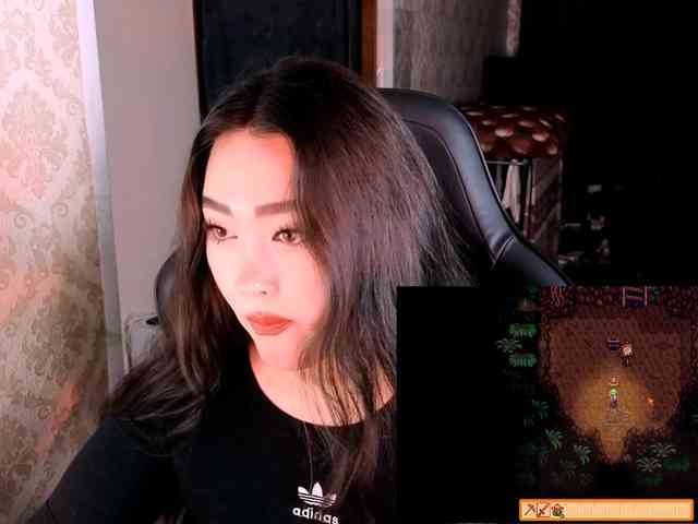 EricaWayne webcam