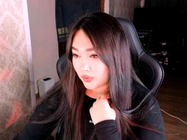 EricaWayne webcam