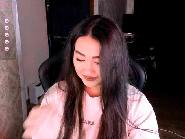 EricaWayne webcam