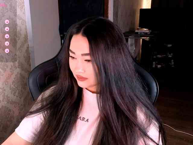 EricaWayne webcam