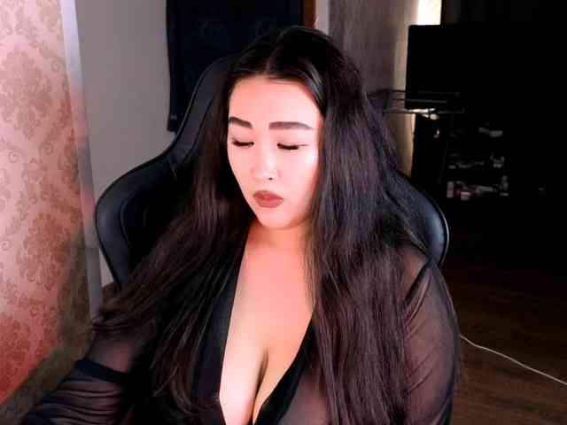 EricaWayne webcam