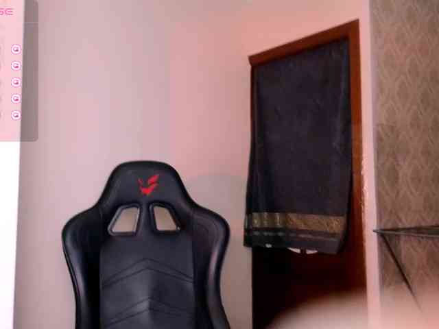 EricaWayne webcam