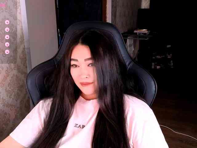 EricaWayne webcam