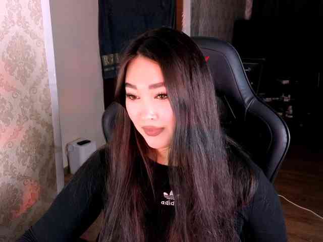 EricaWayne webcam