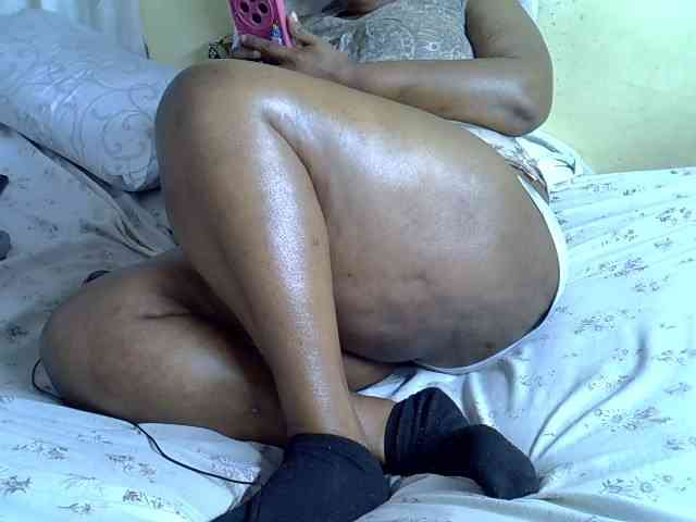 Sexxymamitaa1 webcam