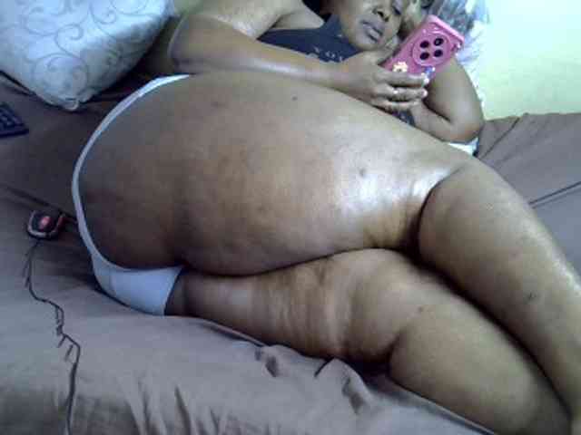 Sexxymamitaa1 webcam