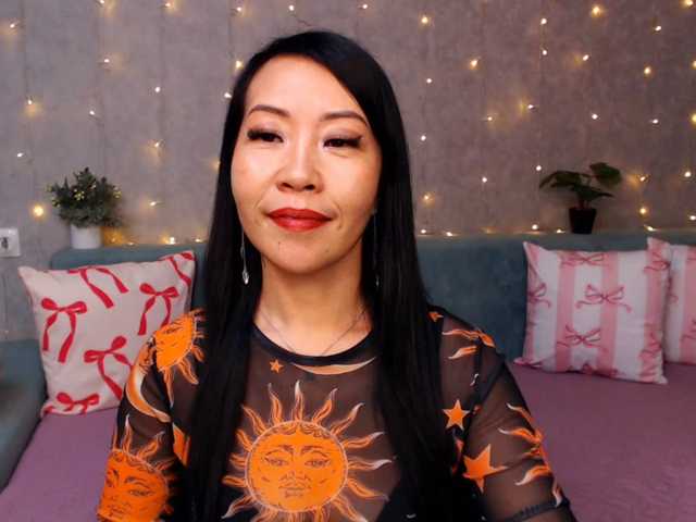 Sarahsexygirl live cam on BongaCams
