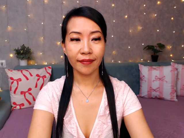 Sarahsexygirl live cam on BongaCams
