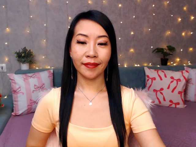 Sarahsexygirl live cam on BongaCams