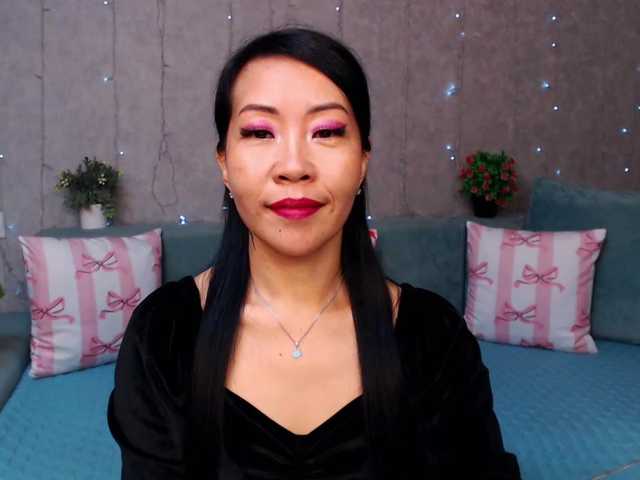 Sarahsexygirl live cam on BongaCams