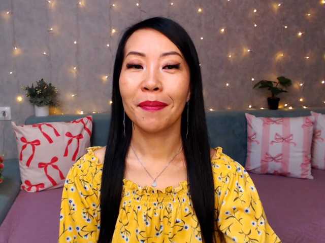 Sarahsexygirl live cam on BongaCams