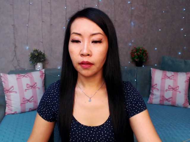Sarahsexygirl live cam on BongaCams