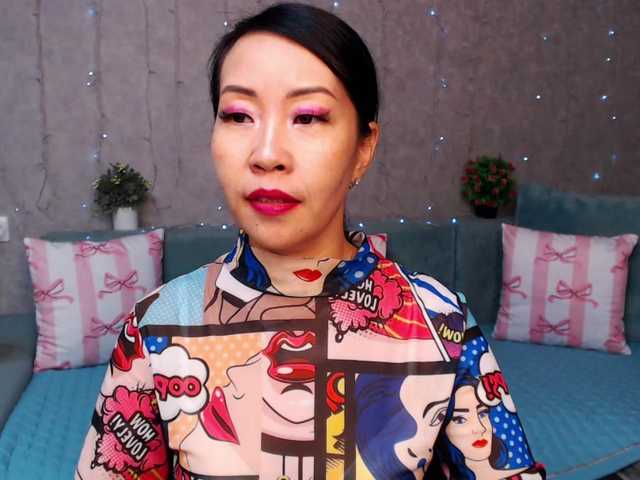 Sarahsexygirl live cam on BongaCams