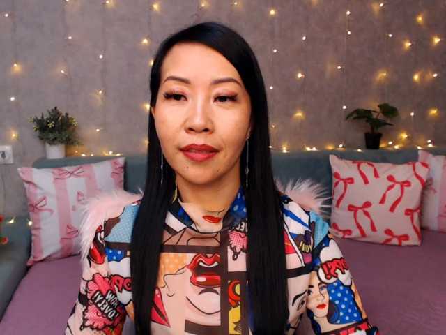 Sarahsexygirl live cam on BongaCams