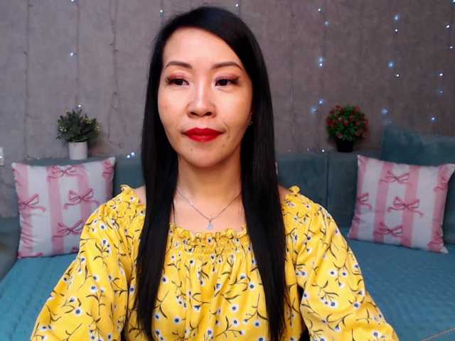 Sarahsexygirl live cam on BongaCams