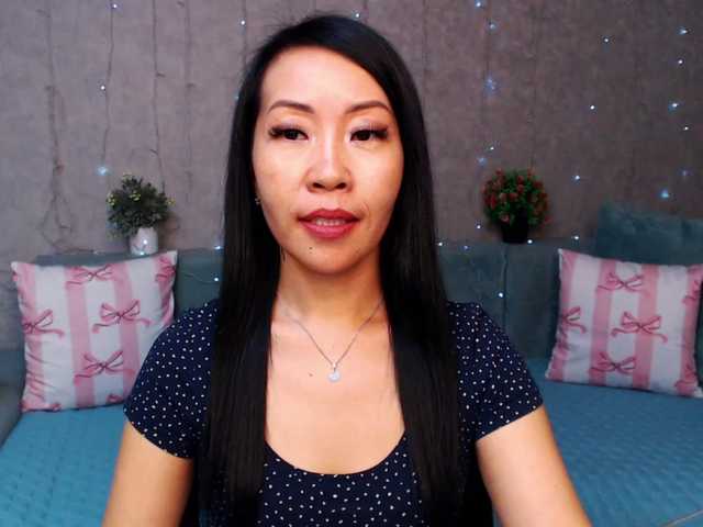 Sarahsexygirl live cam on BongaCams