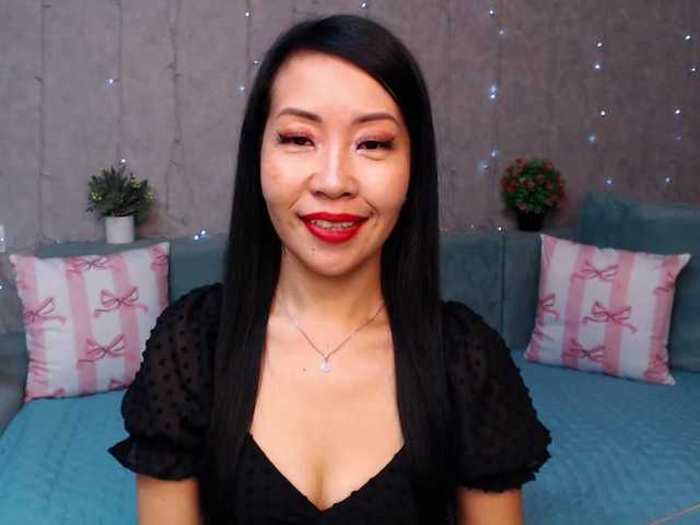 Sarahsexygirl live cam on BongaCams