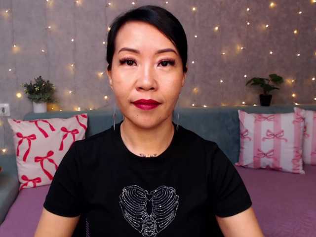 Sarahsexygirl live cam on BongaCams