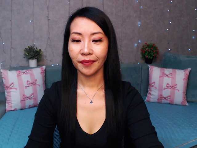 Sarahsexygirl live cam on BongaCams