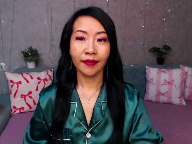 Sarahsexygirl live cam on BongaCams