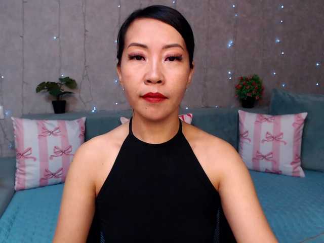 Sarahsexygirl live cam on BongaCams