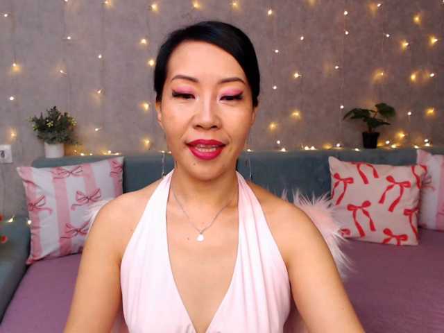 Sarahsexygirl live cam on BongaCams