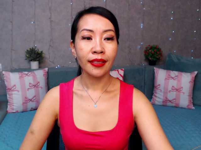 Sarahsexygirl live cam on BongaCams