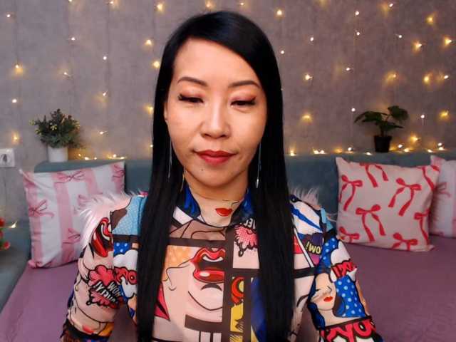 Sarahsexygirl live cam on BongaCams