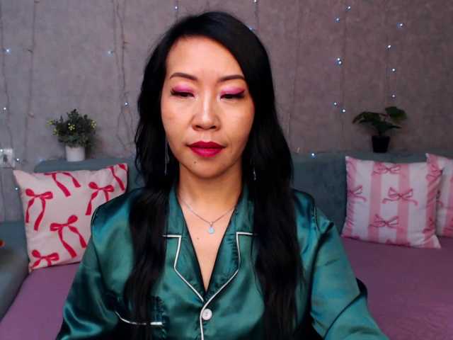 Sarahsexygirl live cam on BongaCams