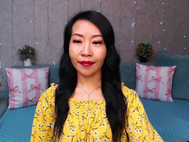 Sarahsexygirl live cam on BongaCams
