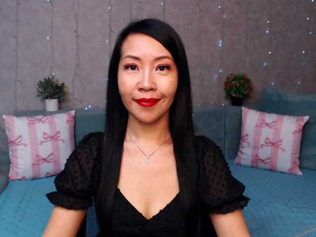 Sarahsexygirl live cam on BongaCams