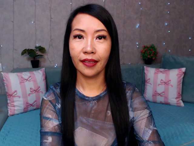 Sarahsexygirl live cam on BongaCams